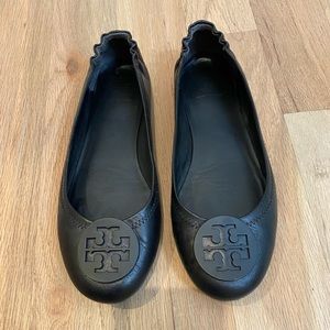 Tory Burch Minnie Travel Ballet Flat in Black/Black